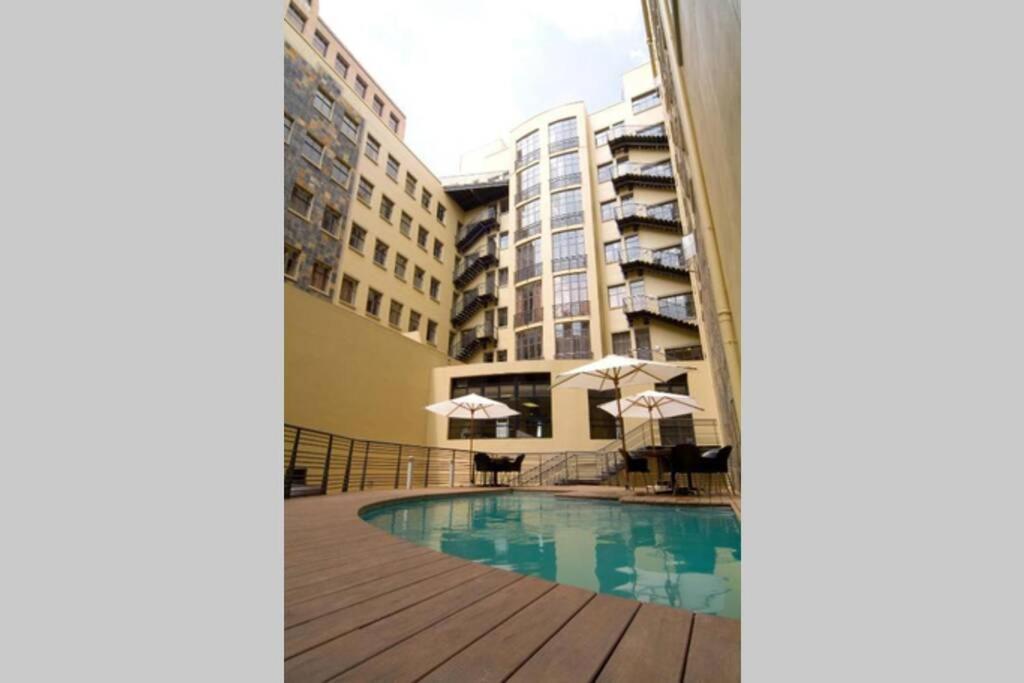 Mabungubwe Hotel Apartments - Home Away From Home Johannesburg Esterno foto