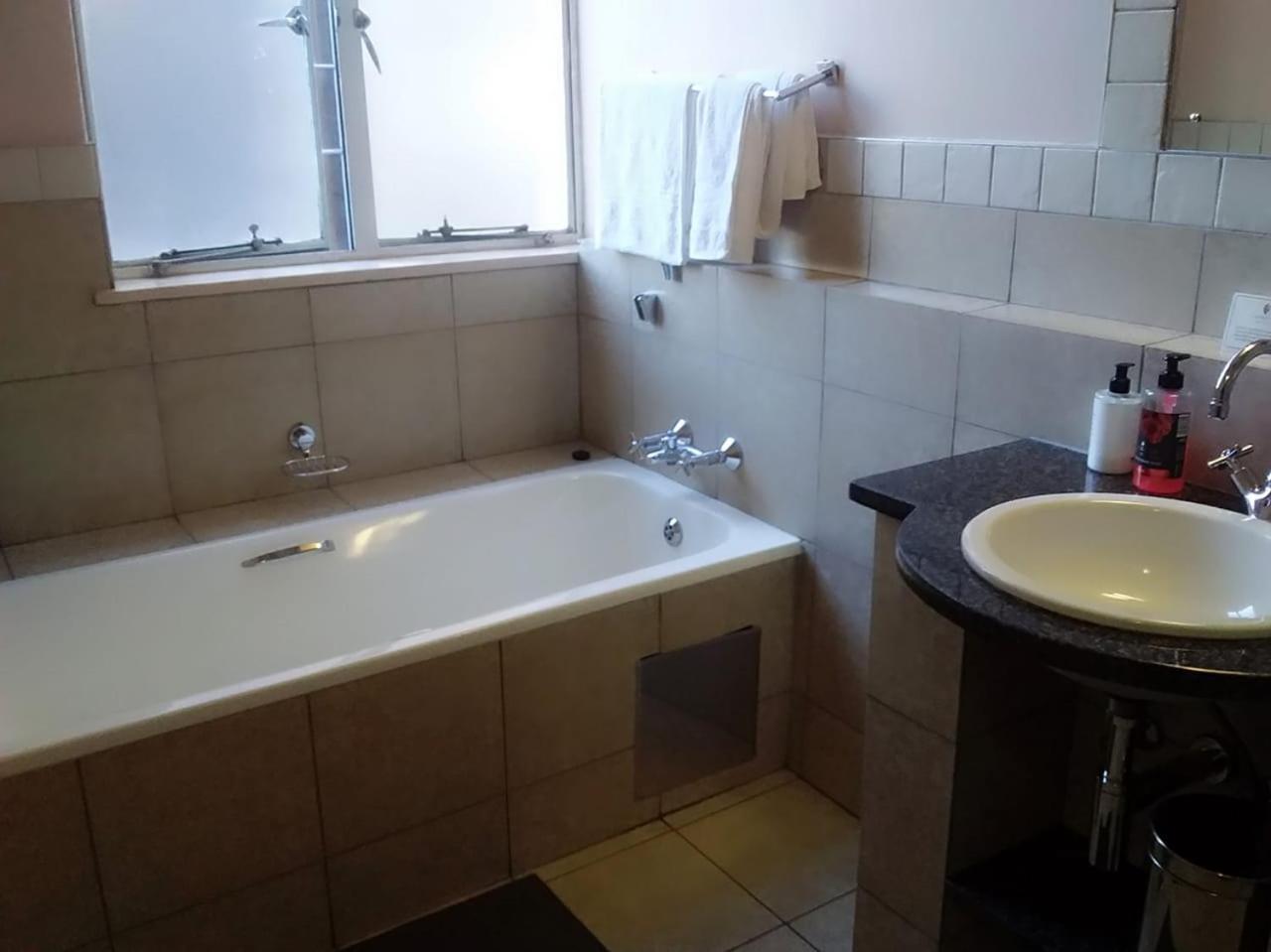Mabungubwe Hotel Apartments - Home Away From Home Johannesburg Esterno foto